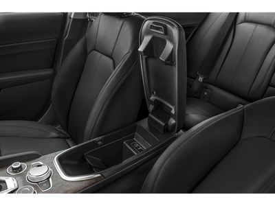 2021 Alfa Romeo Giulia Base