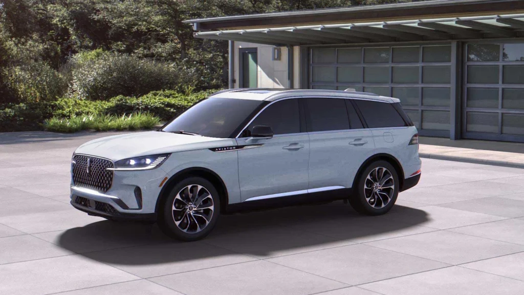 2025 Lincoln Black Label Aviator luxury SUV showcasing distinctive grille and premium trim.
