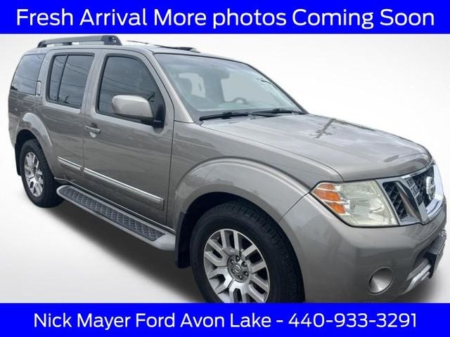 2009 Nissan Pathfinder LE