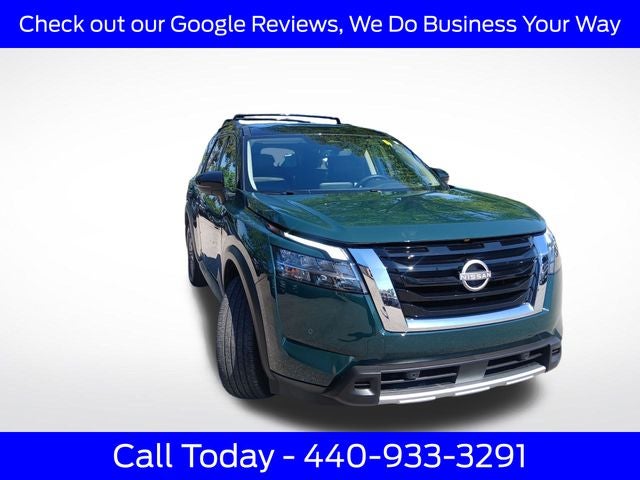 2024 Nissan Pathfinder SL