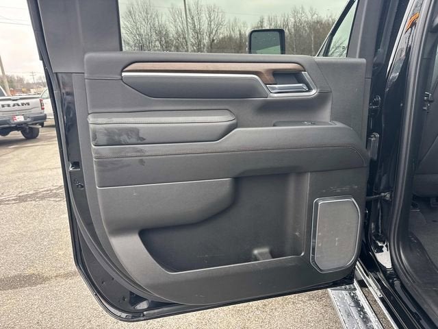 2025 Chevrolet Silverado 3500 HD High Country