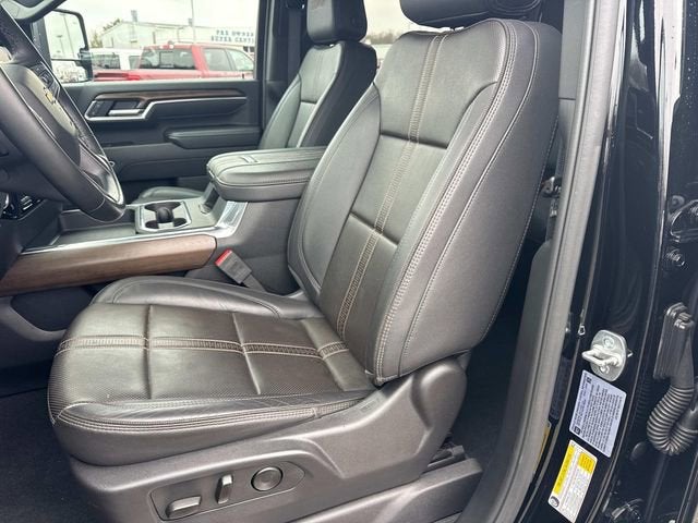 2025 Chevrolet Silverado 3500 HD High Country