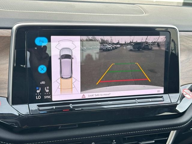 2025 Volkswagen Atlas 2.0T SE w/Technology