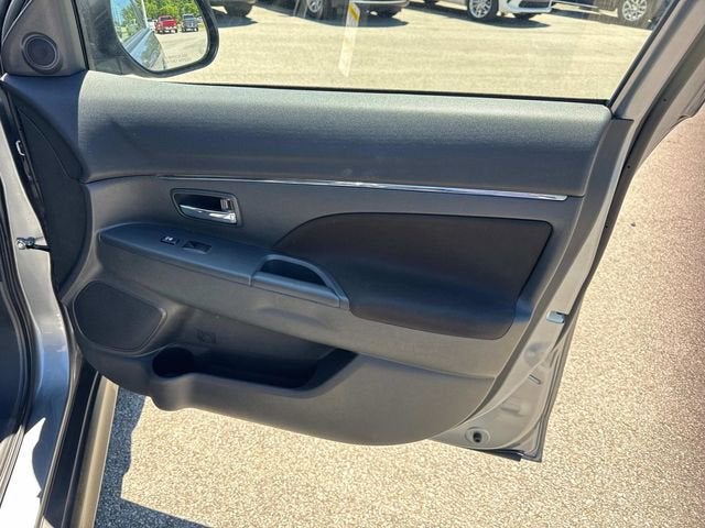 2024 Mitsubishi Outlander Sport S