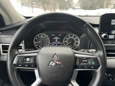 2024 Mitsubishi Outlander SE