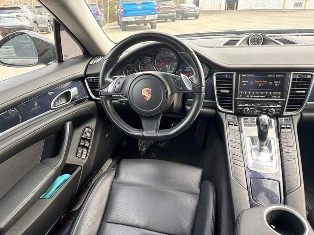 2015 Porsche Panamera 4