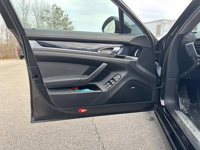 2015 Porsche Panamera 4