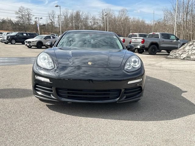 2015 Porsche Panamera 4