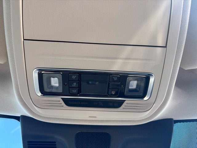 2027 Lincoln Navigator Premiere