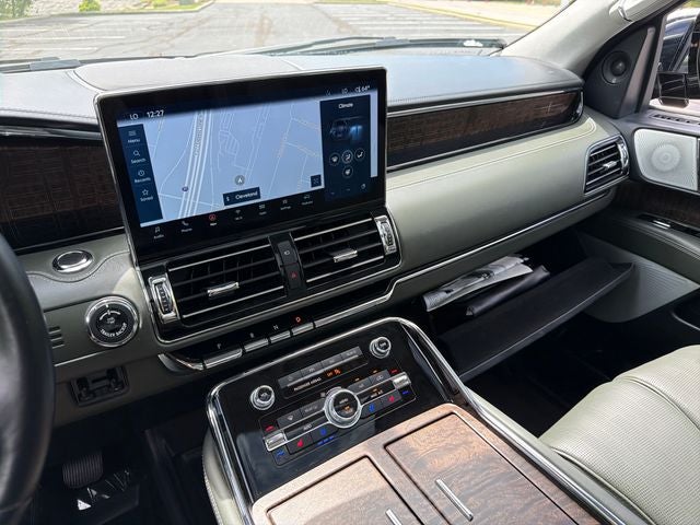 2022 Lincoln Navigator L Black Label