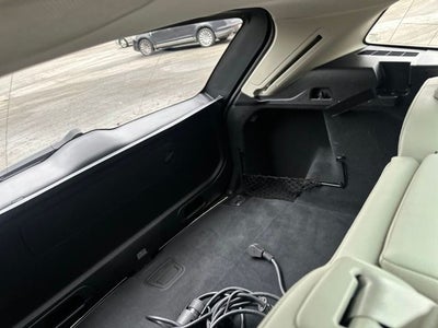 2025 Volvo XC60 Plug-In Hybrid T8 Plus