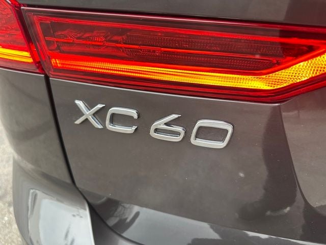 2025 Volvo XC60 Plug-In Hybrid T8 Plus