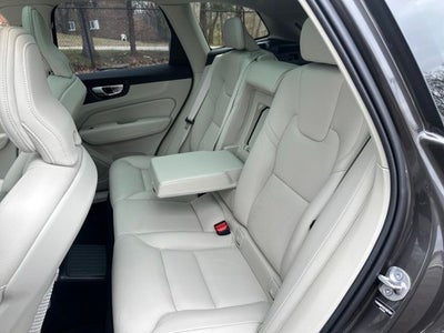 2025 Volvo XC60 Plug-In Hybrid T8 Plus