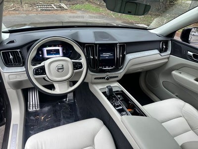 2025 Volvo XC60 Plug-In Hybrid T8 Plus