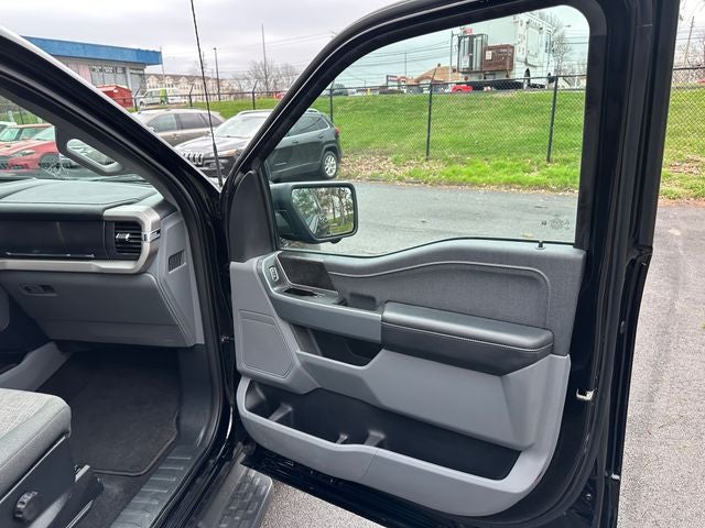 2023 Ford F-150 Lightning XLT