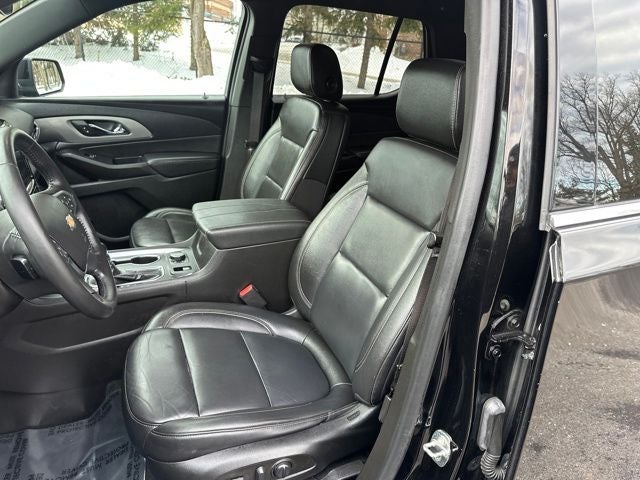 2022 Chevrolet Traverse LT Leather