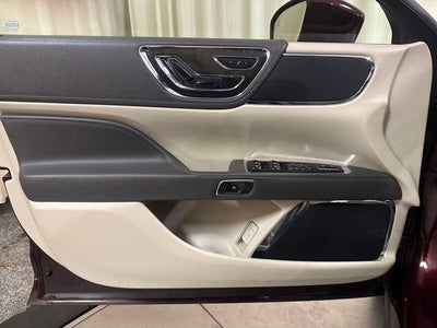 2017 Lincoln Continental Select