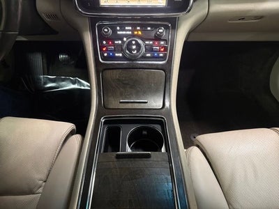 2017 Lincoln Continental Select