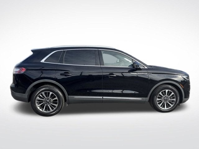 2019 Lincoln Nautilus Select