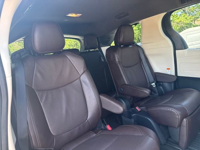 2023 Toyota Sienna Platinum 7 Passenger