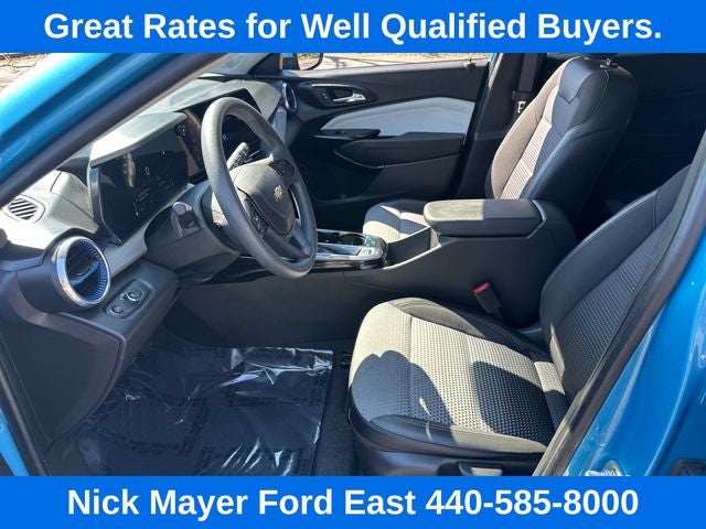 2025 Chevrolet Trax LT
