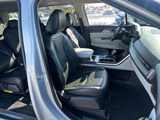 2022 Kia Carnival LXS