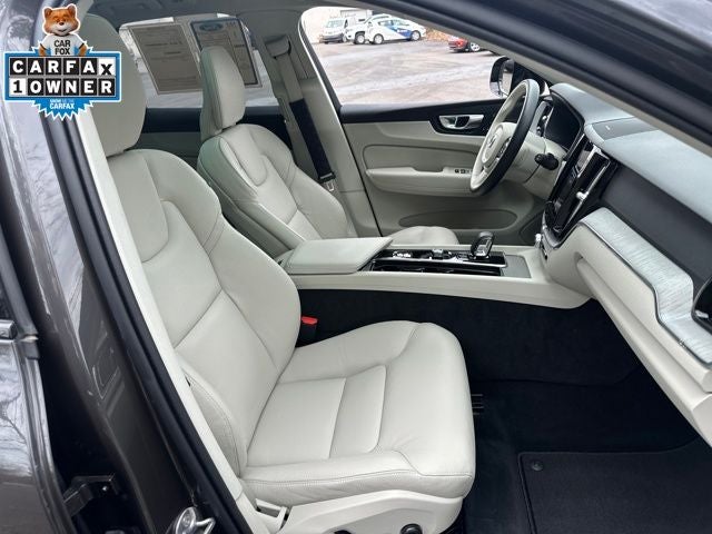 2025 Volvo XC60 Plug-In Hybrid T8 Plus