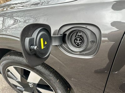 2025 Volvo XC60 Plug-In Hybrid T8 Plus