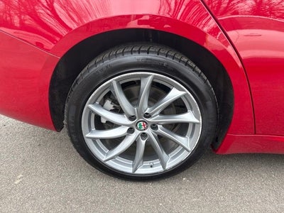 2021 Alfa Romeo Giulia Base