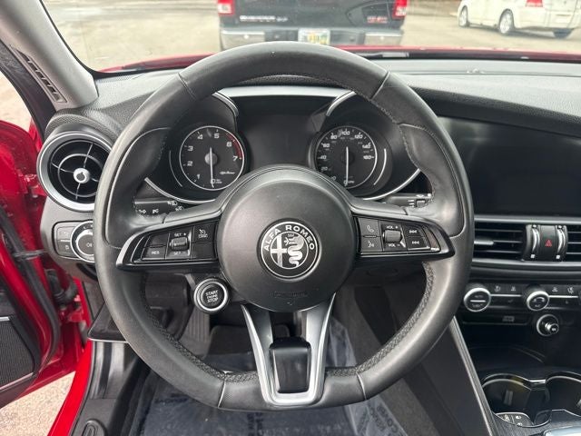 2021 Alfa Romeo Giulia Base