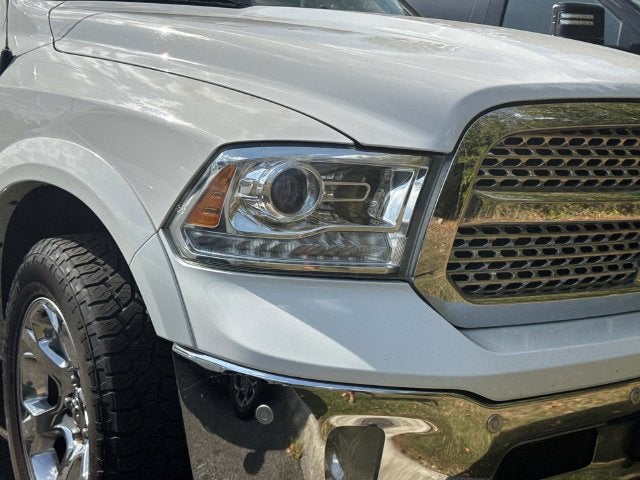 2017 RAM 1500 Laramie Crew Cab 4x4 5'7" Box