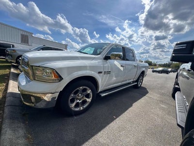 2017 RAM 1500 Laramie Crew Cab 4x4 5'7" Box