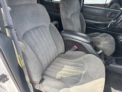 2002 Chevrolet Blazer LS