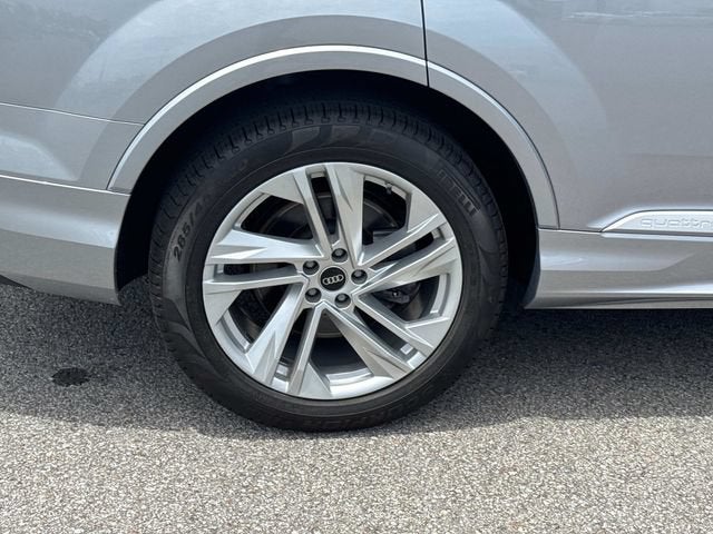 2022 Audi Q7 Premium 45 TFSI quattro Tiptronic