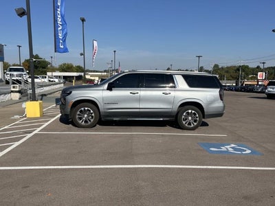 2025 Chevrolet Suburban LT