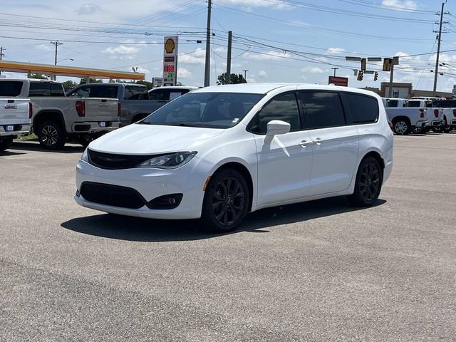 2020 Chrysler Pacifica Touring