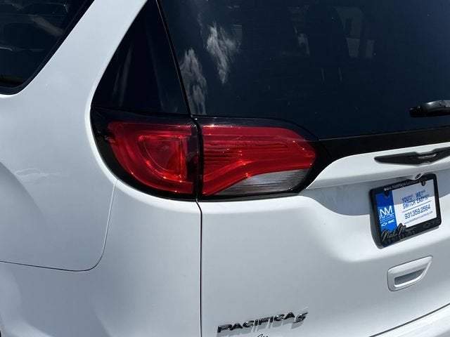 2020 Chrysler Pacifica Touring