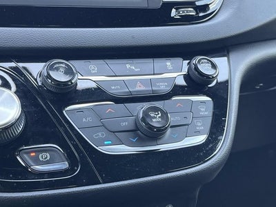 2020 Chrysler Pacifica Touring