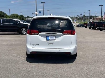 2020 Chrysler Pacifica Touring