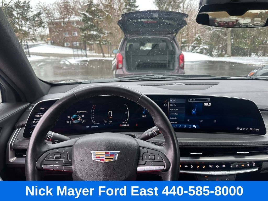 2025 Cadillac XT4 Premium Luxury