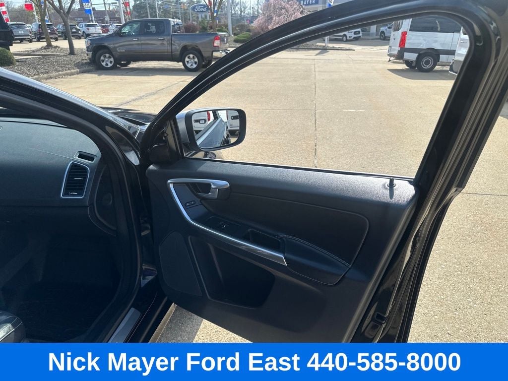 2015 Volvo XC60 T6 R-Design