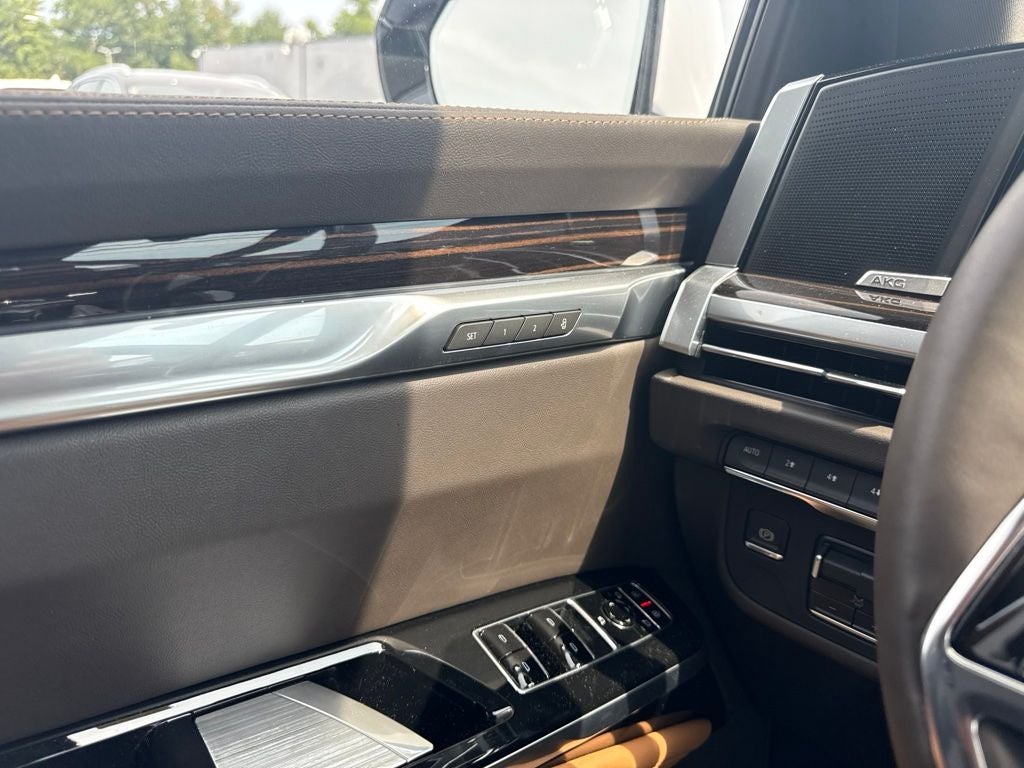 2026 Cadillac Escalade Luxury