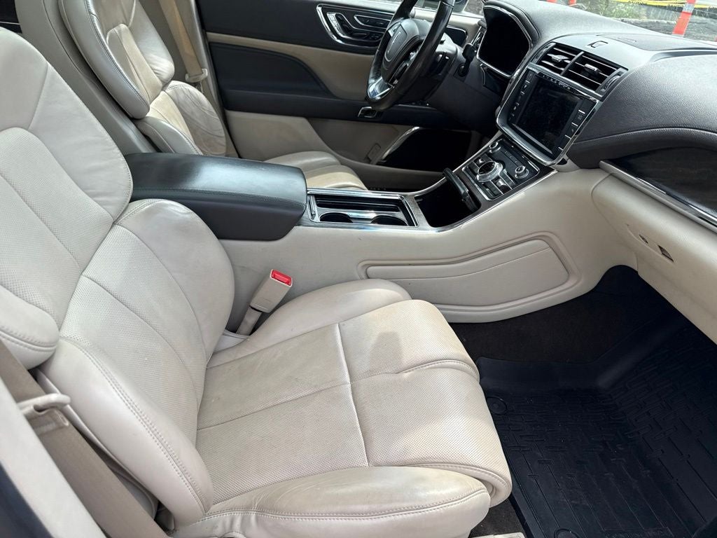 2019 Lincoln Continental Select