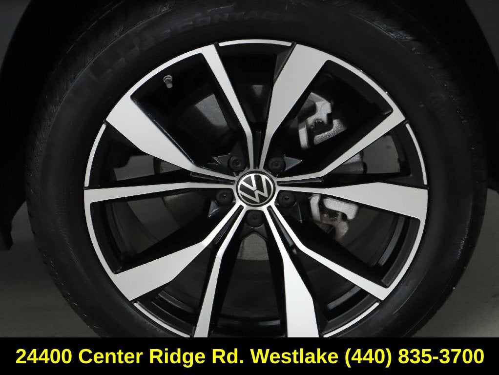 2024 Volkswagen Atlas 2.0T SEL Premium R-Line