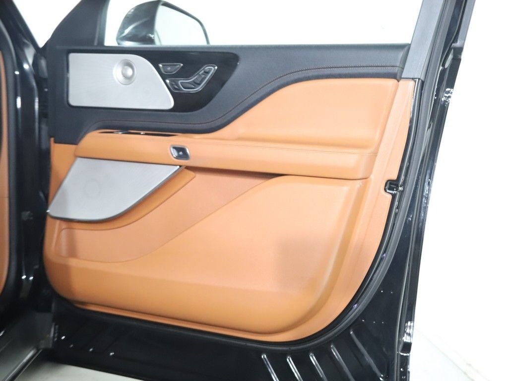 2025 Lincoln Aviator Black Label