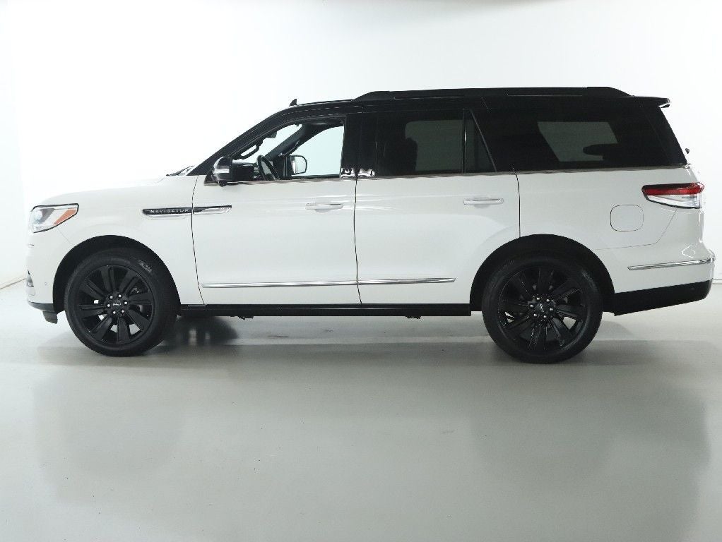 2023 Lincoln Navigator Black Label
