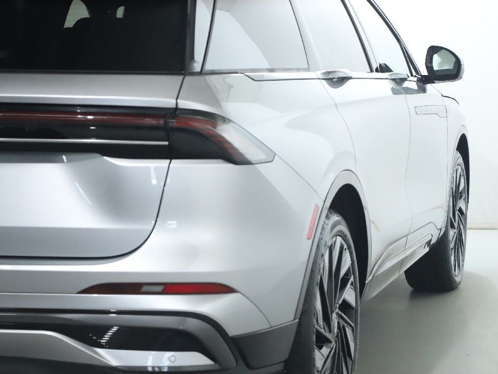 2025 Lincoln Nautilus Reserve