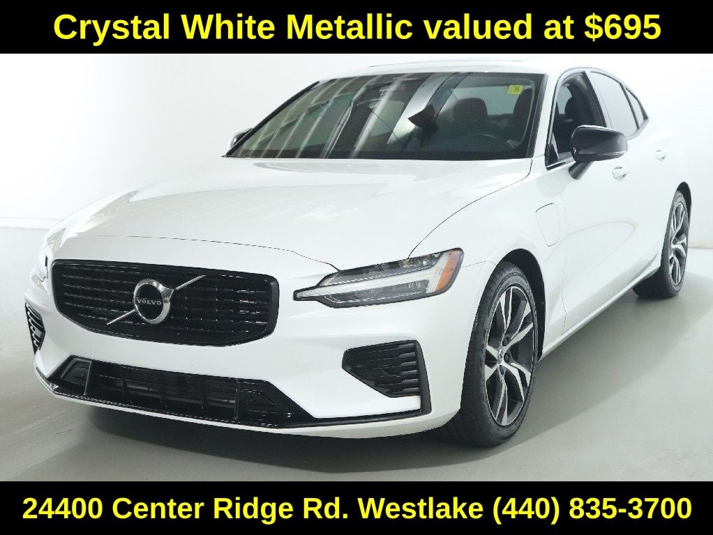 2022 Volvo S60 Recharge Plug-In Hybrid T8 R-Design Expression