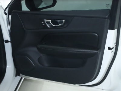 2022 Volvo S60 Recharge Plug-In Hybrid T8 R-Design Expression