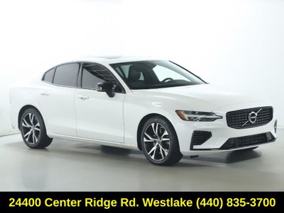 2022 Volvo S60 Recharge Plug-In Hybrid T8 R-Design Expression